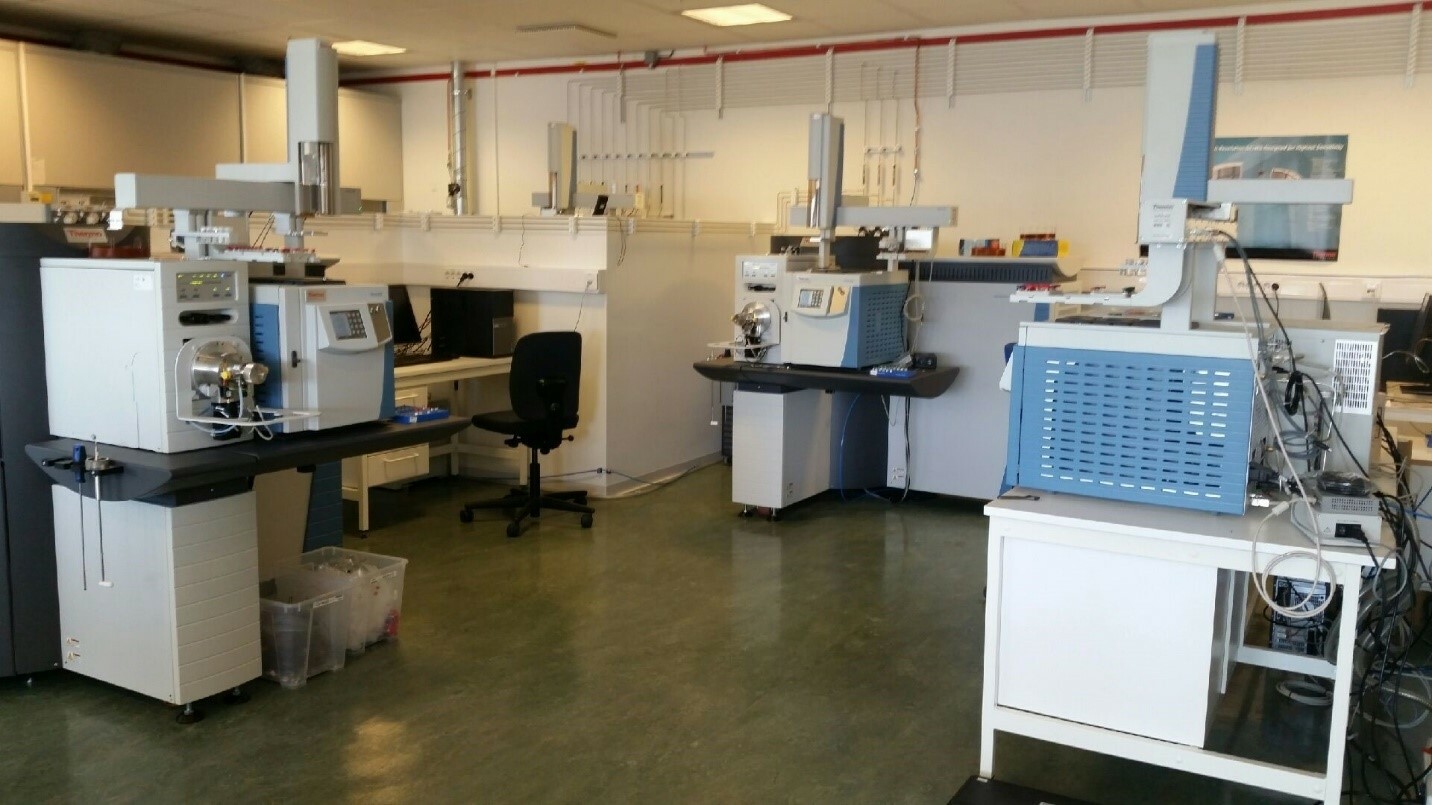 Gas chromatography mass spectrometry laboratory (GCMS) - APT - geochemistry & petroleum systems